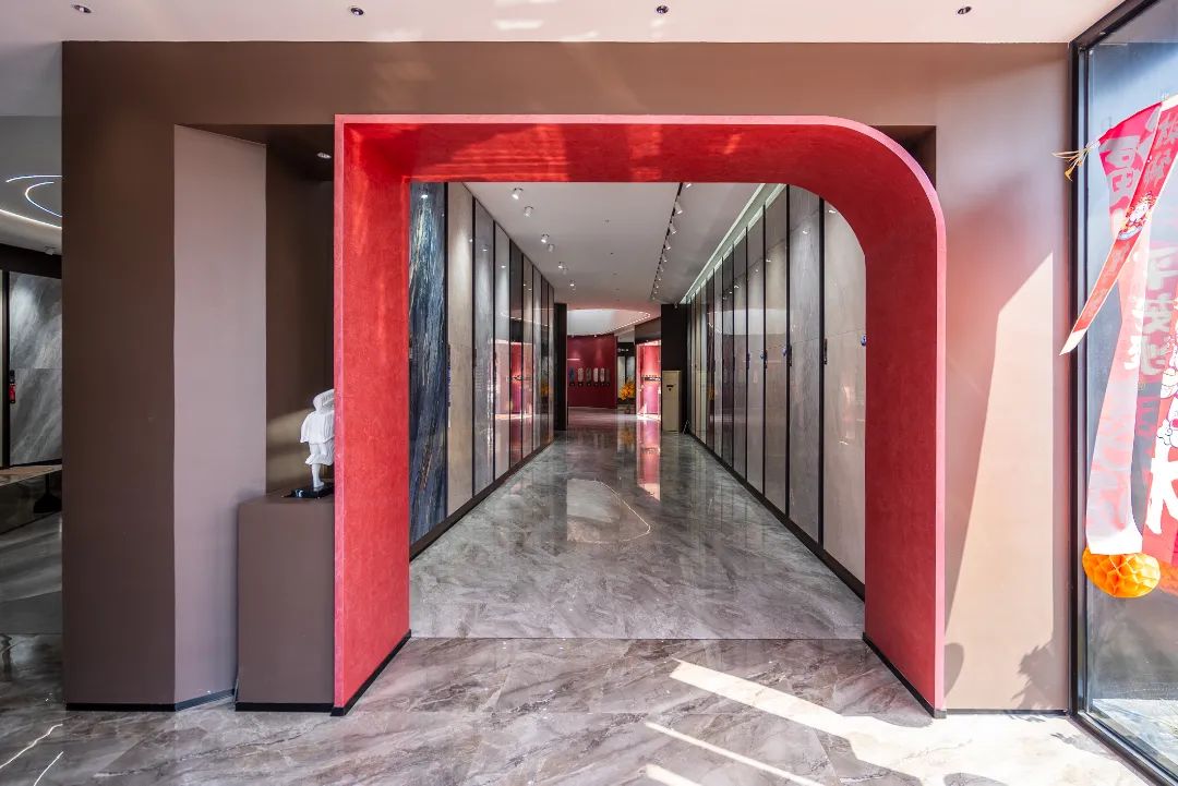 終端風采 | 強輝晉江旗艦店，品味質(zhì)感大師館，打卡美學新坐標(圖8)
