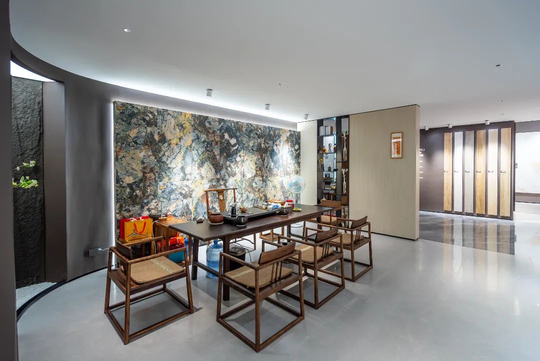 終端風采 | 強輝晉江旗艦店，品味質(zhì)感大師館，打卡美學新坐標(圖16)